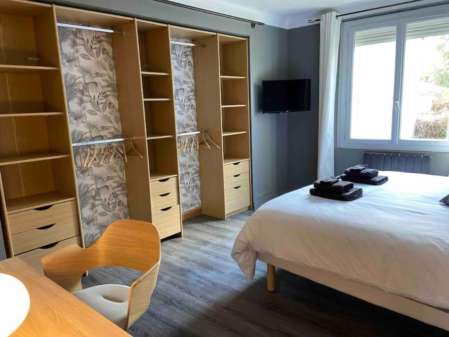 Maison Climatisee Avec Stationnement Et Wifi Bram Ngoại thất bức ảnh