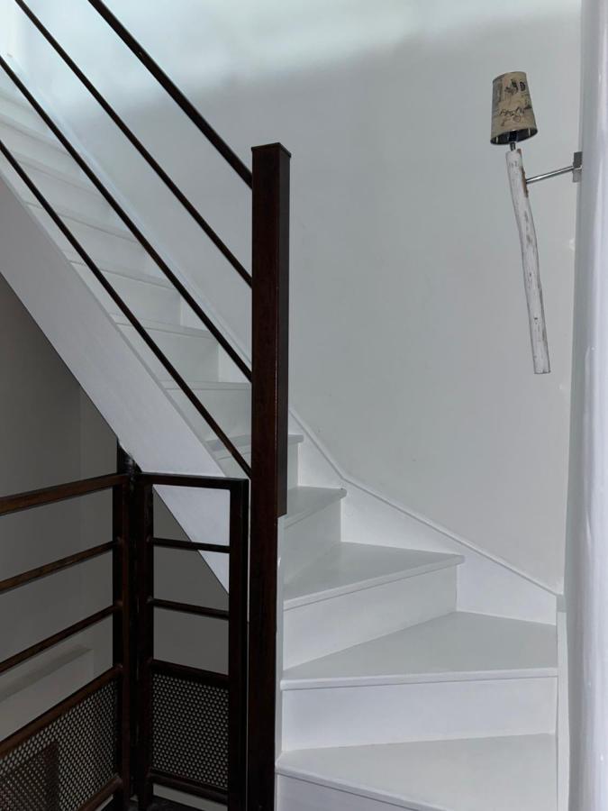 Maison Climatisee Avec Stationnement Et Wifi Bram Ngoại thất bức ảnh